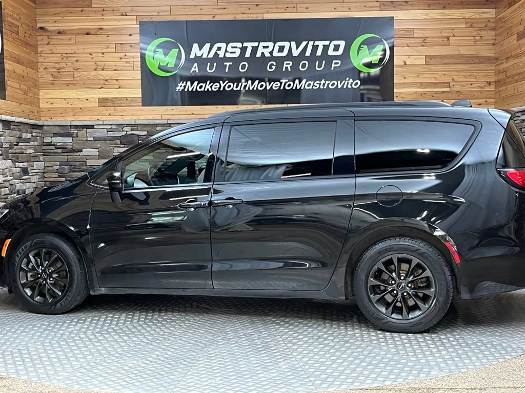 Used 2022 Chrysler Pacifica Touring-L w/ S Appearance Package AWD/4WD image 12