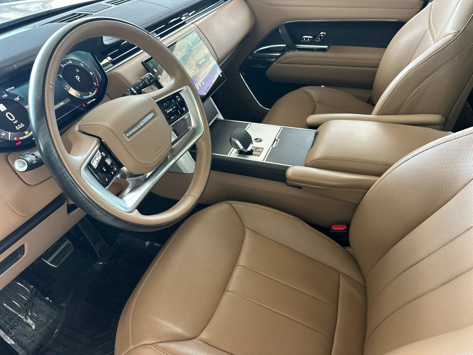 Used 2025 Land Rover Range Rover SE AWD/4WD image 10