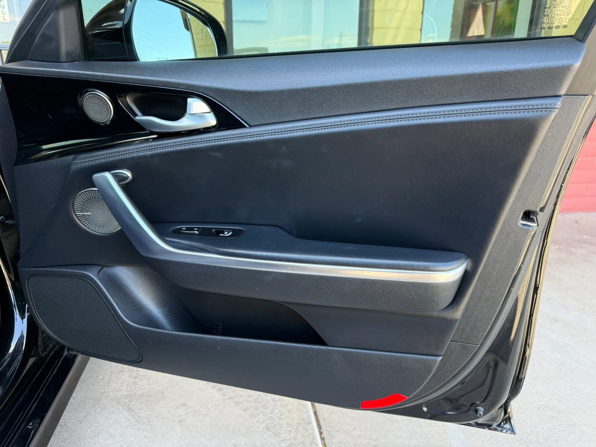Used 2018 Kia Stinger Premium RWD image 25