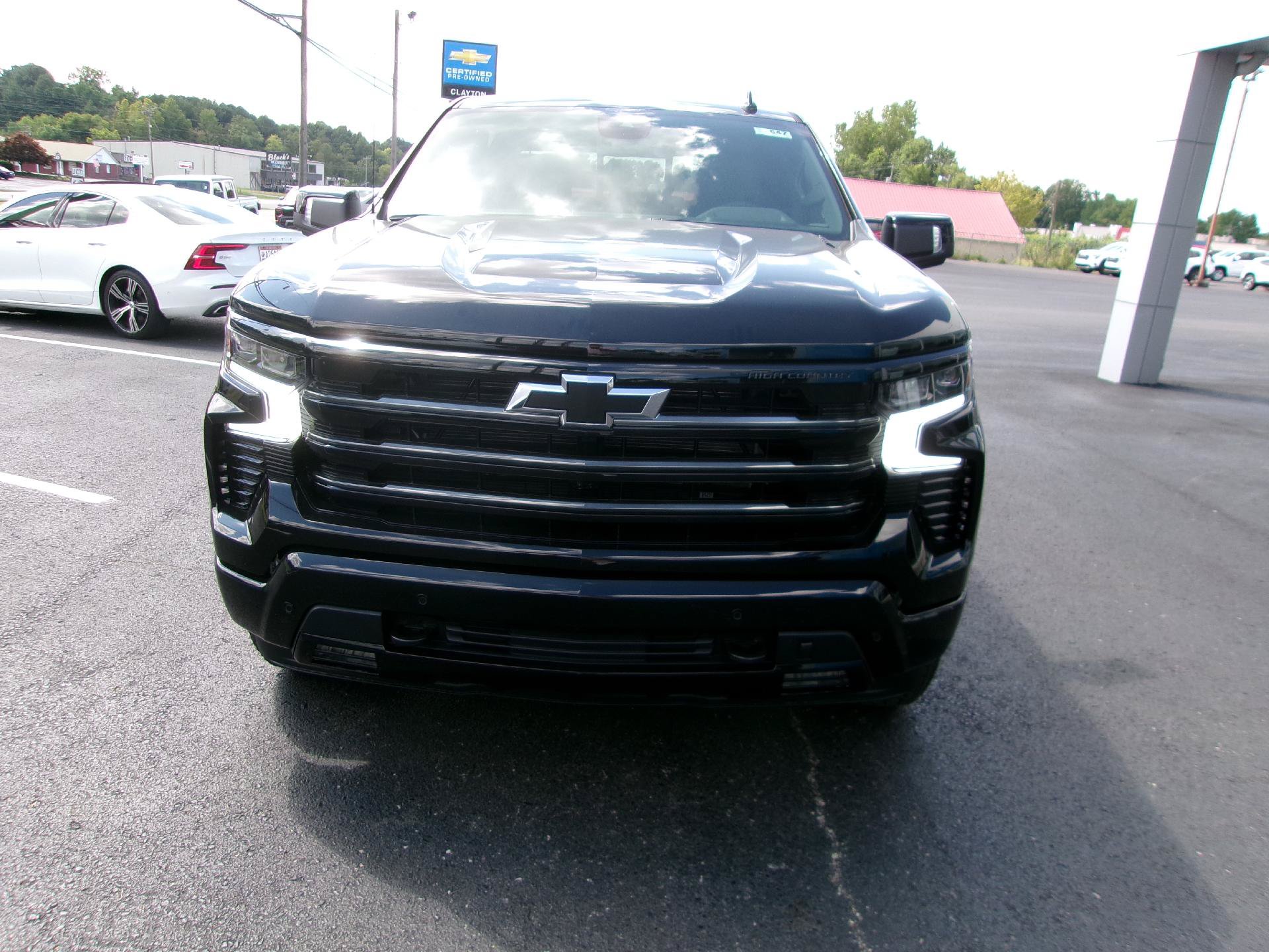 New 2026 Chevrolet Silverado 1500 High Country w/ Midnight Edition AWD/4WD image 9