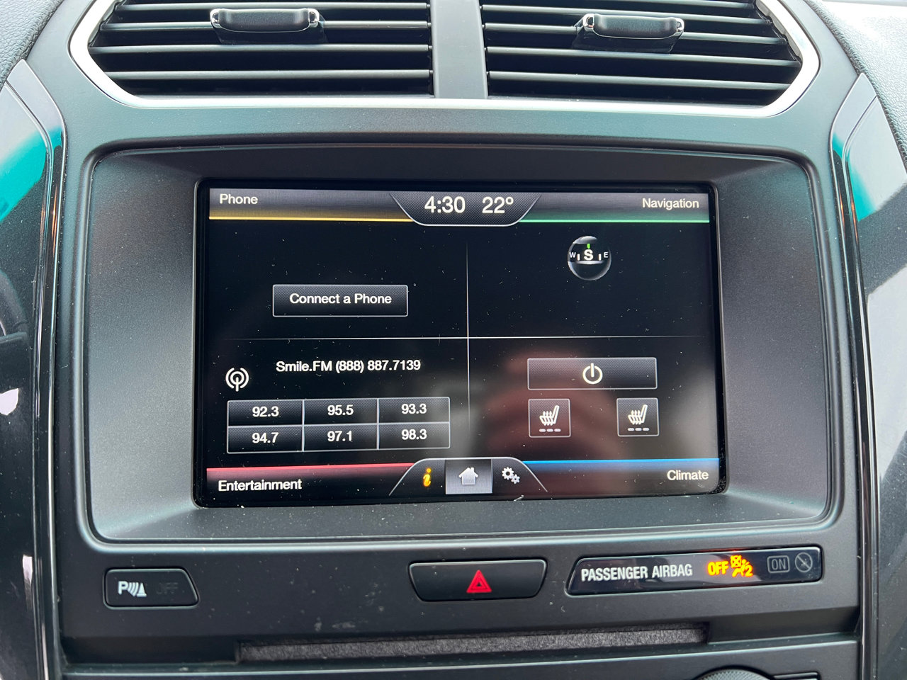 Used 2016 Ford Explorer XLT w/ Equipment Group 202A image 24