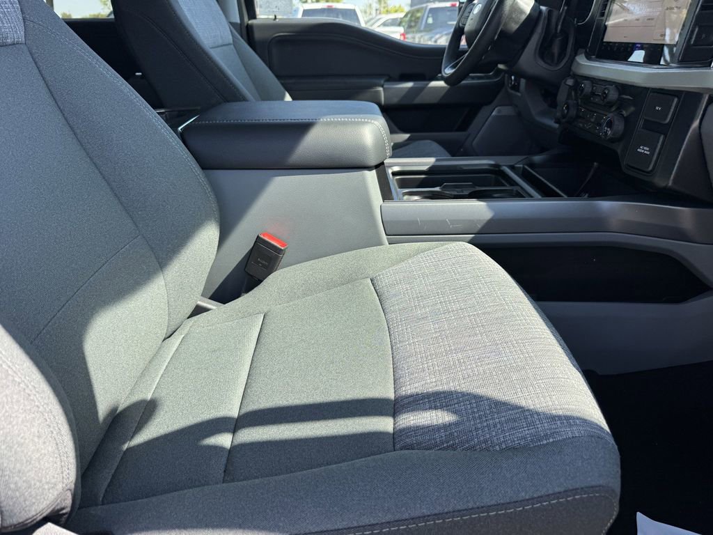 New 2026 Ford F250 XLT w/ XLT Premium Package image 8