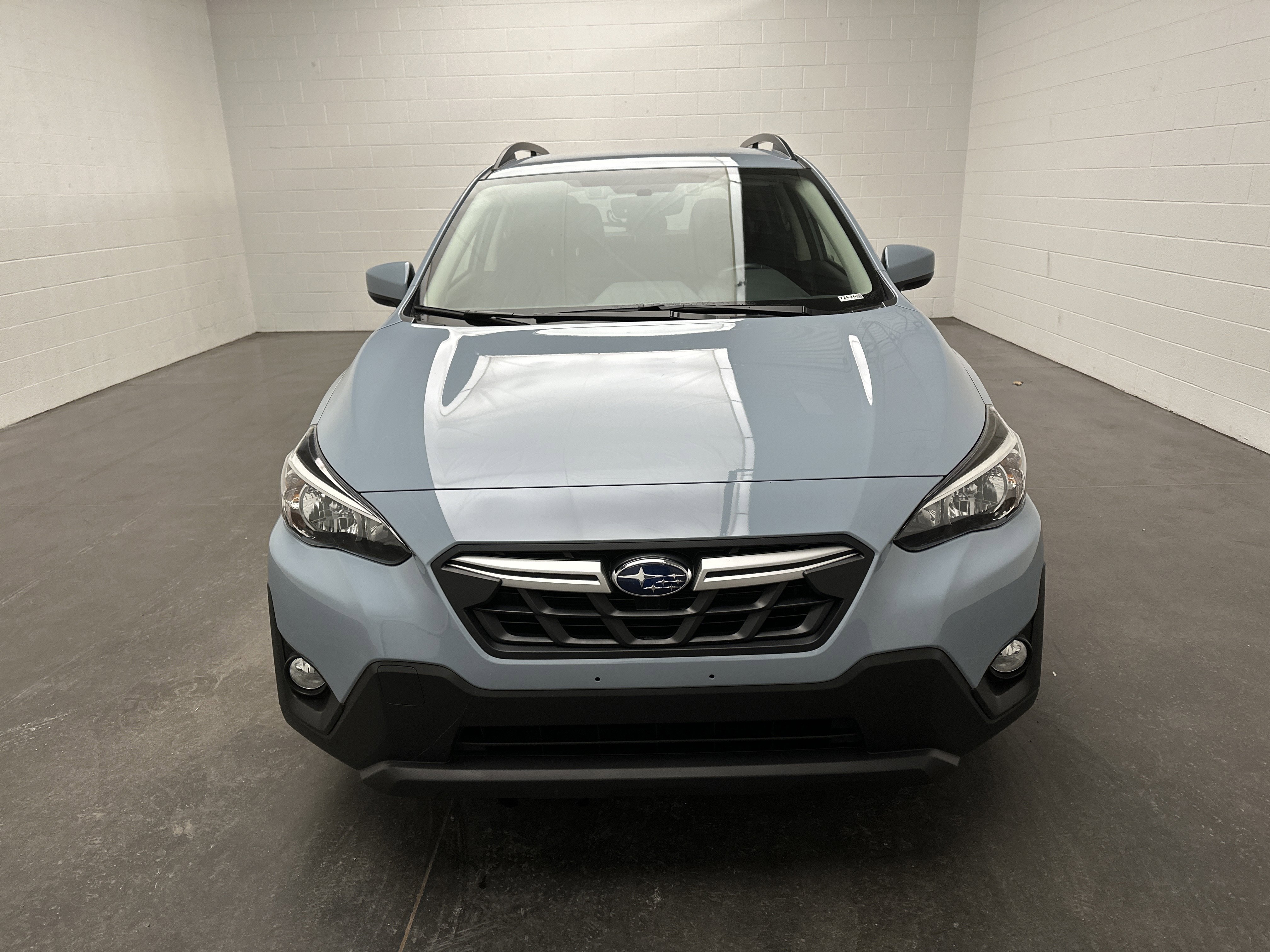 Used 2023 Subaru Crosstrek 2.0i Premium image 3