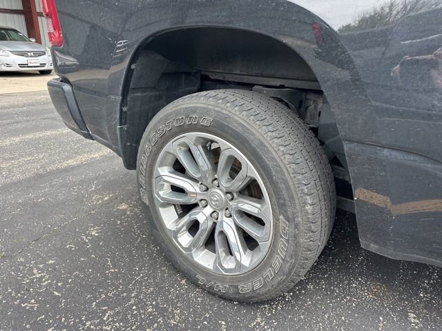 Used 2023 RAM 1500 Laramie AWD/4WD image 9