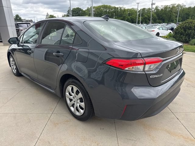 Used 2023 Toyota Corolla LE FWD image 5