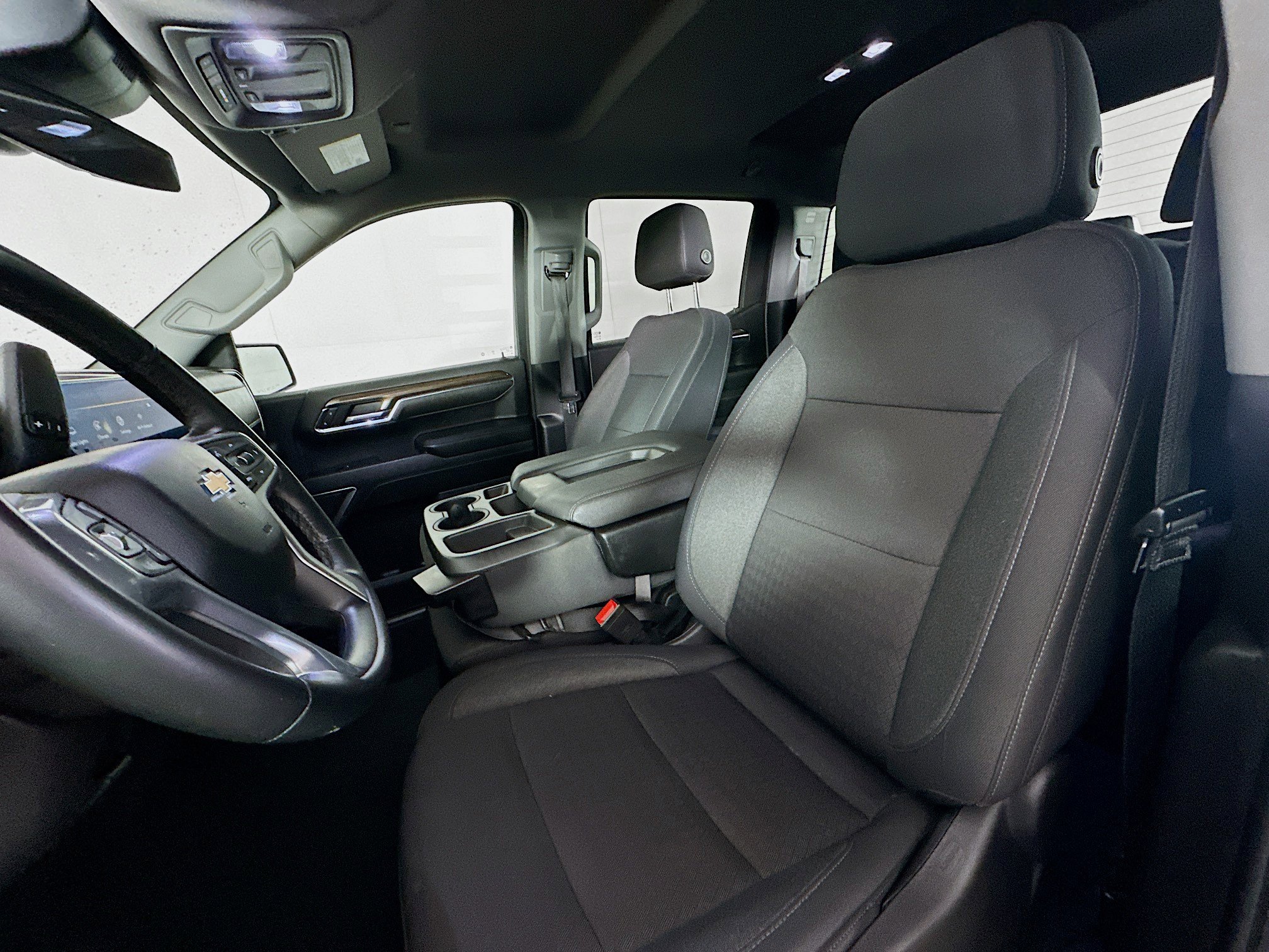 Used 2024 Chevrolet Silverado 1500 LT image 13