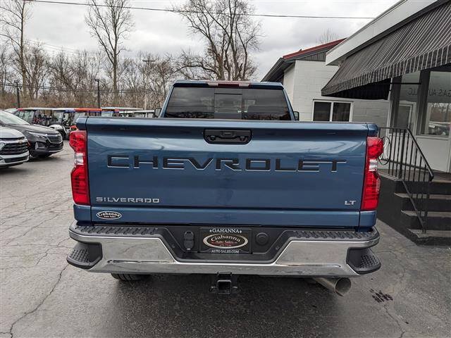 Used 2025 Chevrolet Silverado 2500 LT AWD/4WD image 4