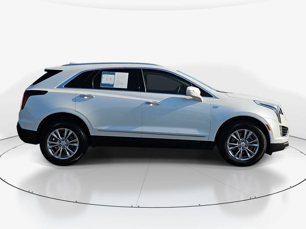 Used 2022 Cadillac XT5 Premium Luxury w/ LPO, Floor Liner Package FWD image 5