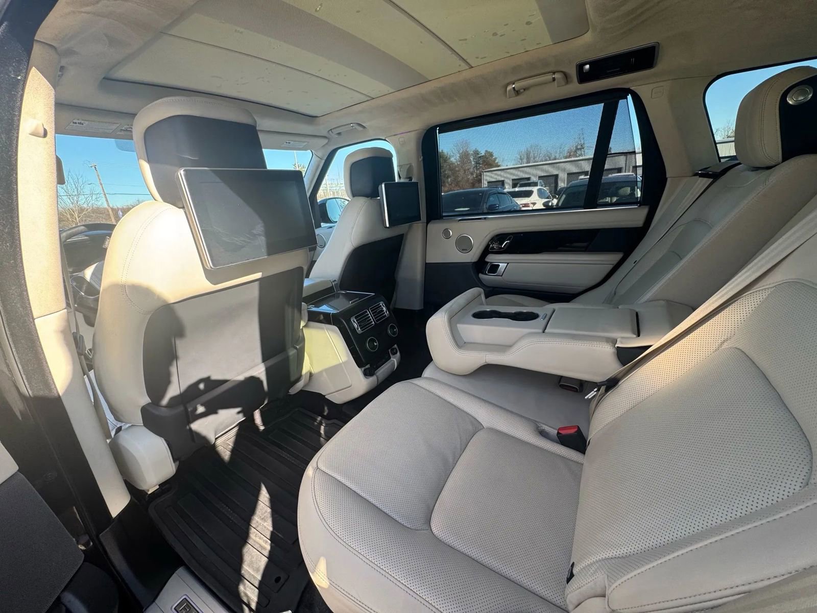 Used 2021 Land Rover Range Rover P525 Westminster Edition LWB image 13