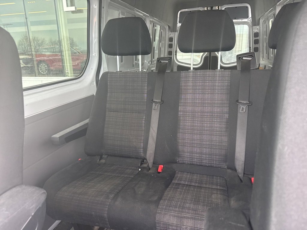 Used 2015 Freightliner Sprinter 2500 image 9