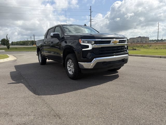 Used 2025 Chevrolet Silverado 1500 LT AWD/4WD image 7