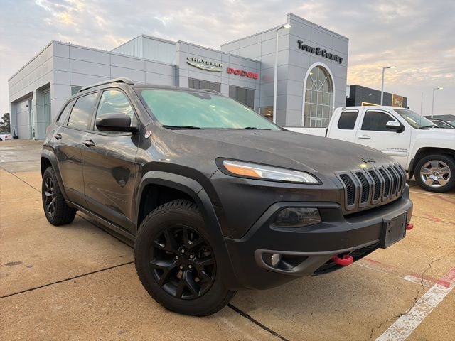 Used 2015 Jeep Cherokee Trailhawk w/ Comfort/Convenience Group image 2
