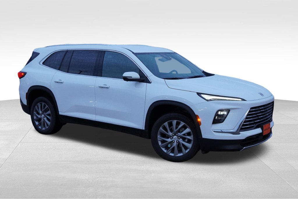 Certified 2026 Buick Enclave Preferred AWD/4WD image 2