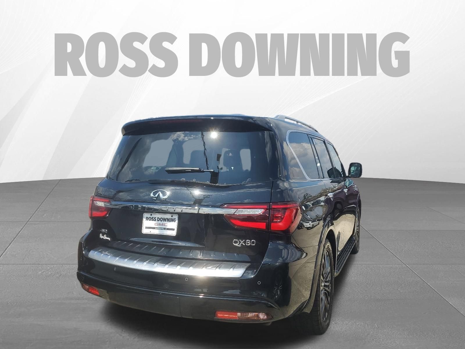 Used 2023 INFINITI QX80 Premium Select w/ Cargo Package image 4