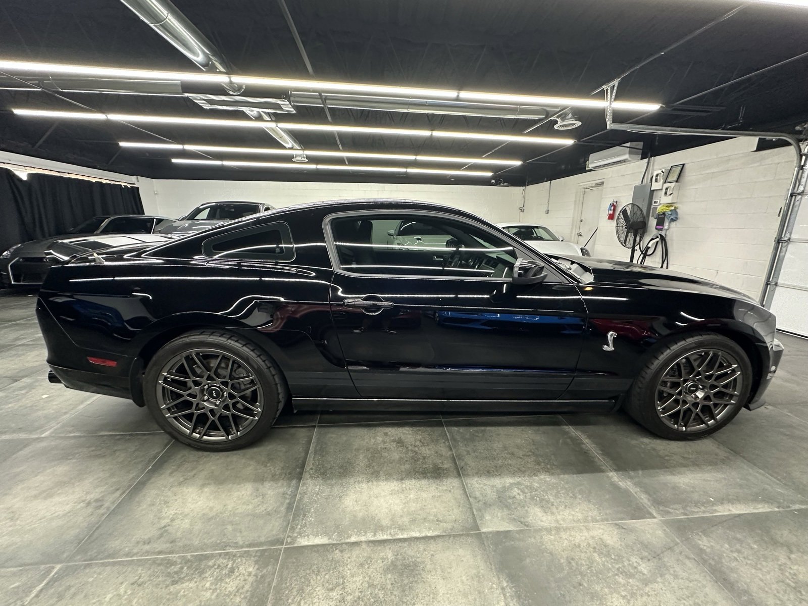 Used 2013 Ford Mustang Shelby GT500 image 8
