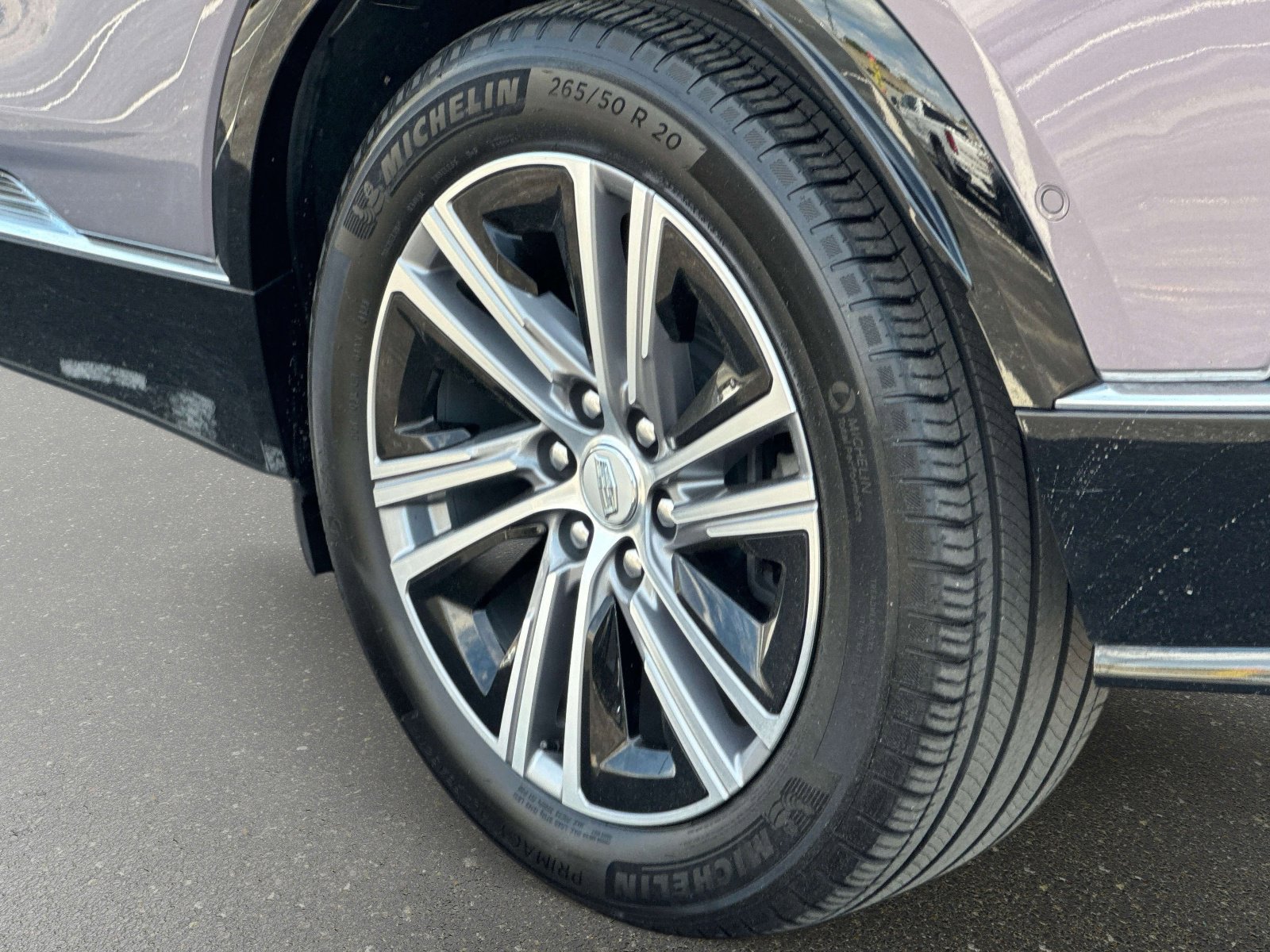 Certified 2024 Cadillac Lyriq Luxury AWD/4WD image 29
