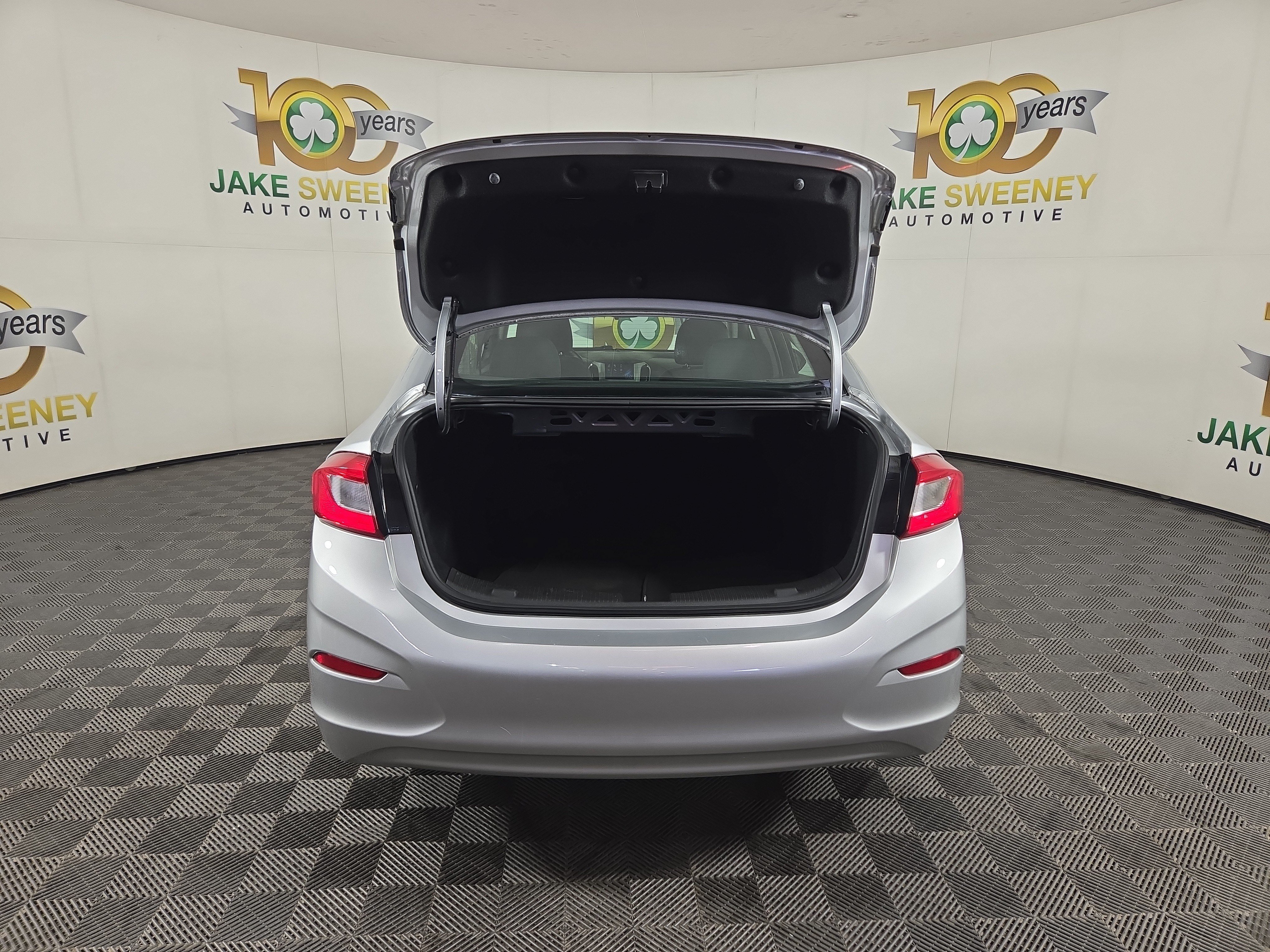 Used 2018 Chevrolet Cruze LS w/ LS Fleet Convenience Package FWD image 30