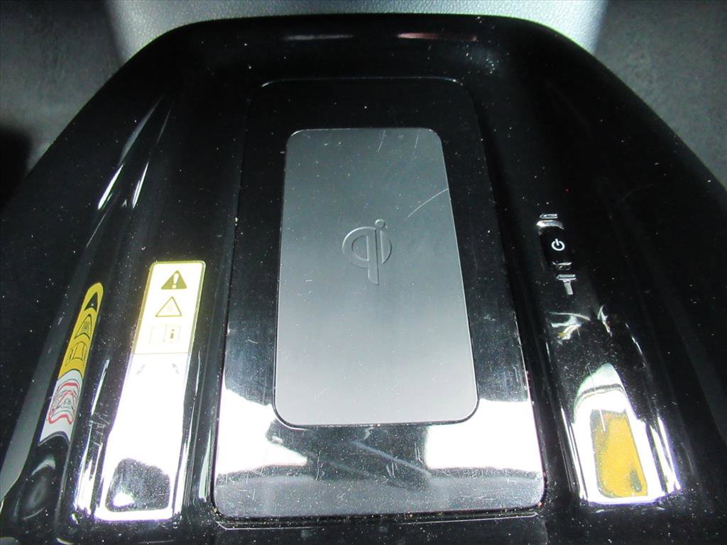 Used 2021 Toyota Prius Limited image 25