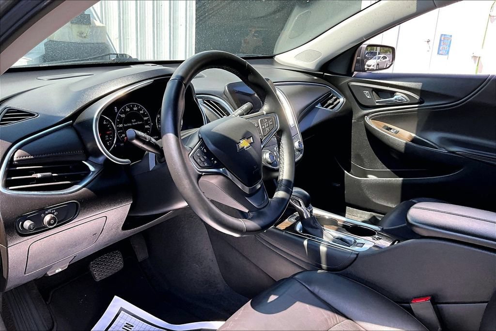 Used 2024 Chevrolet Malibu LT FWD image 15