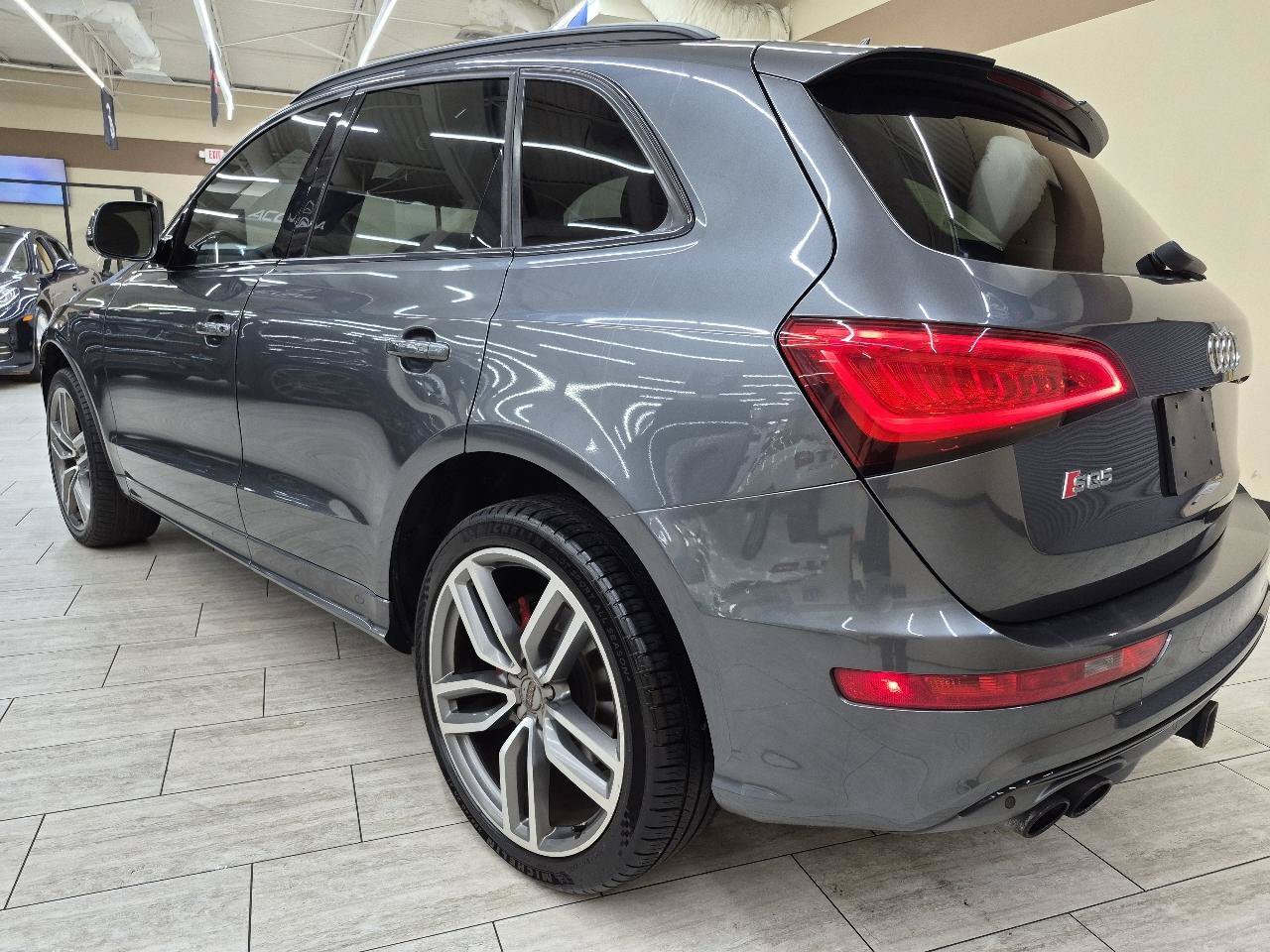 Used 2016 Audi SQ5 Premium Plus AWD/4WD image 6