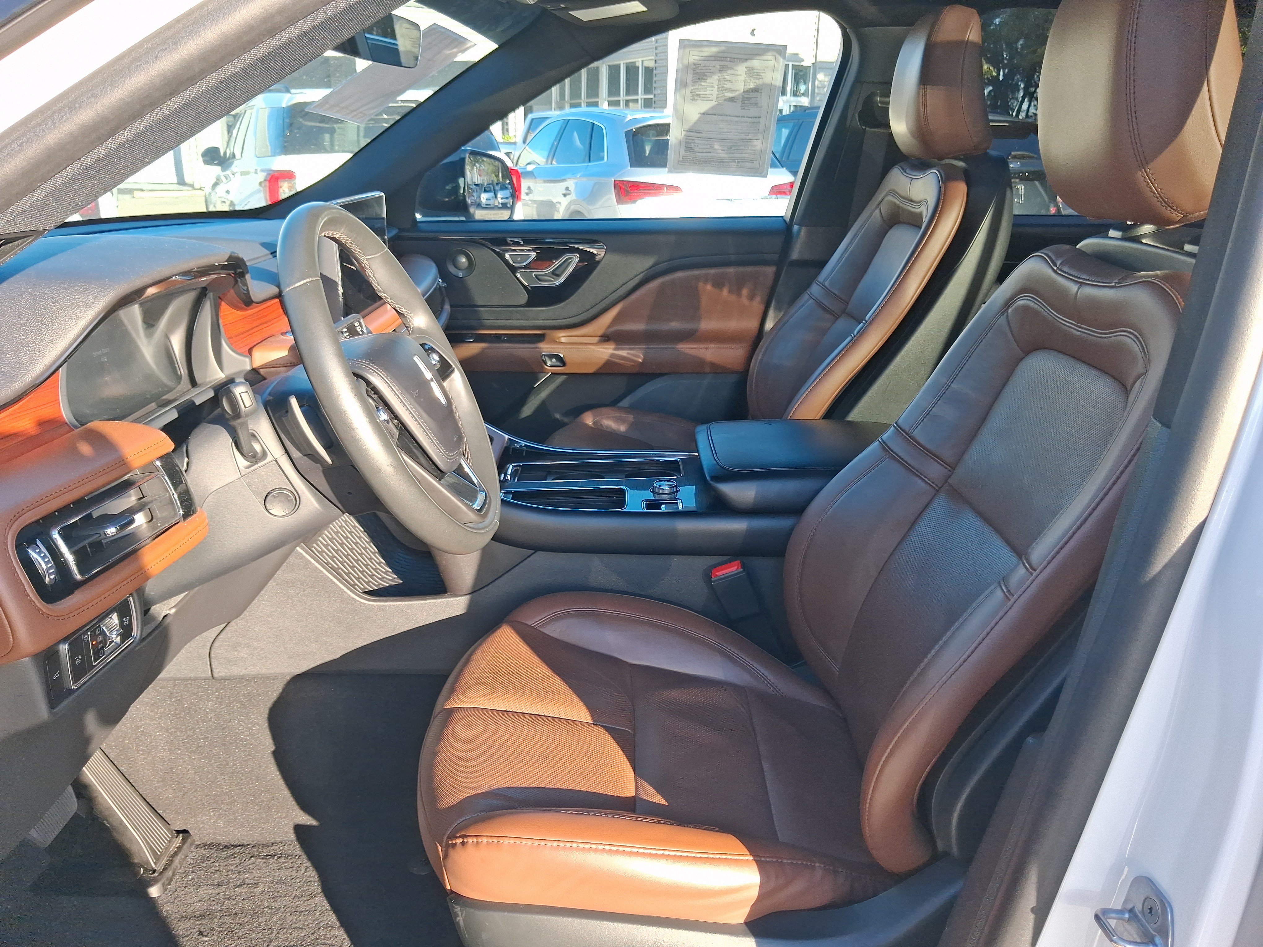 Certified 2024 Lincoln Aviator Reserve w/ Jet Package RWD image 12