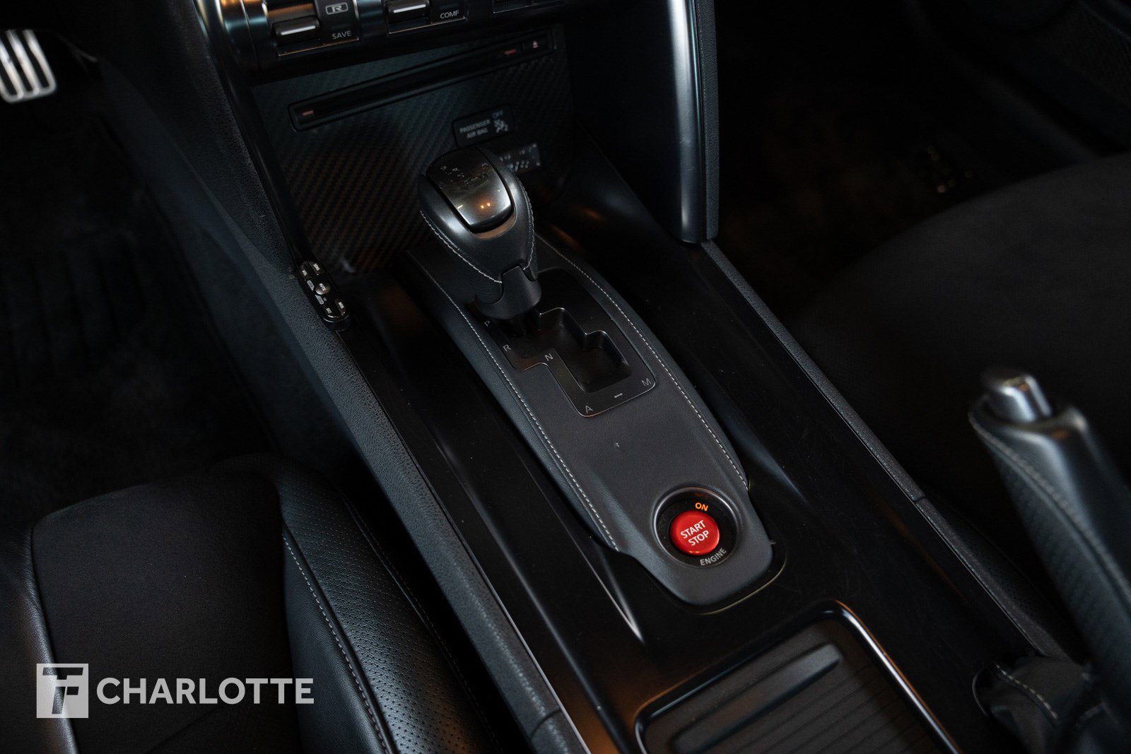 Used 2015 Nissan GT-R Premium image 23