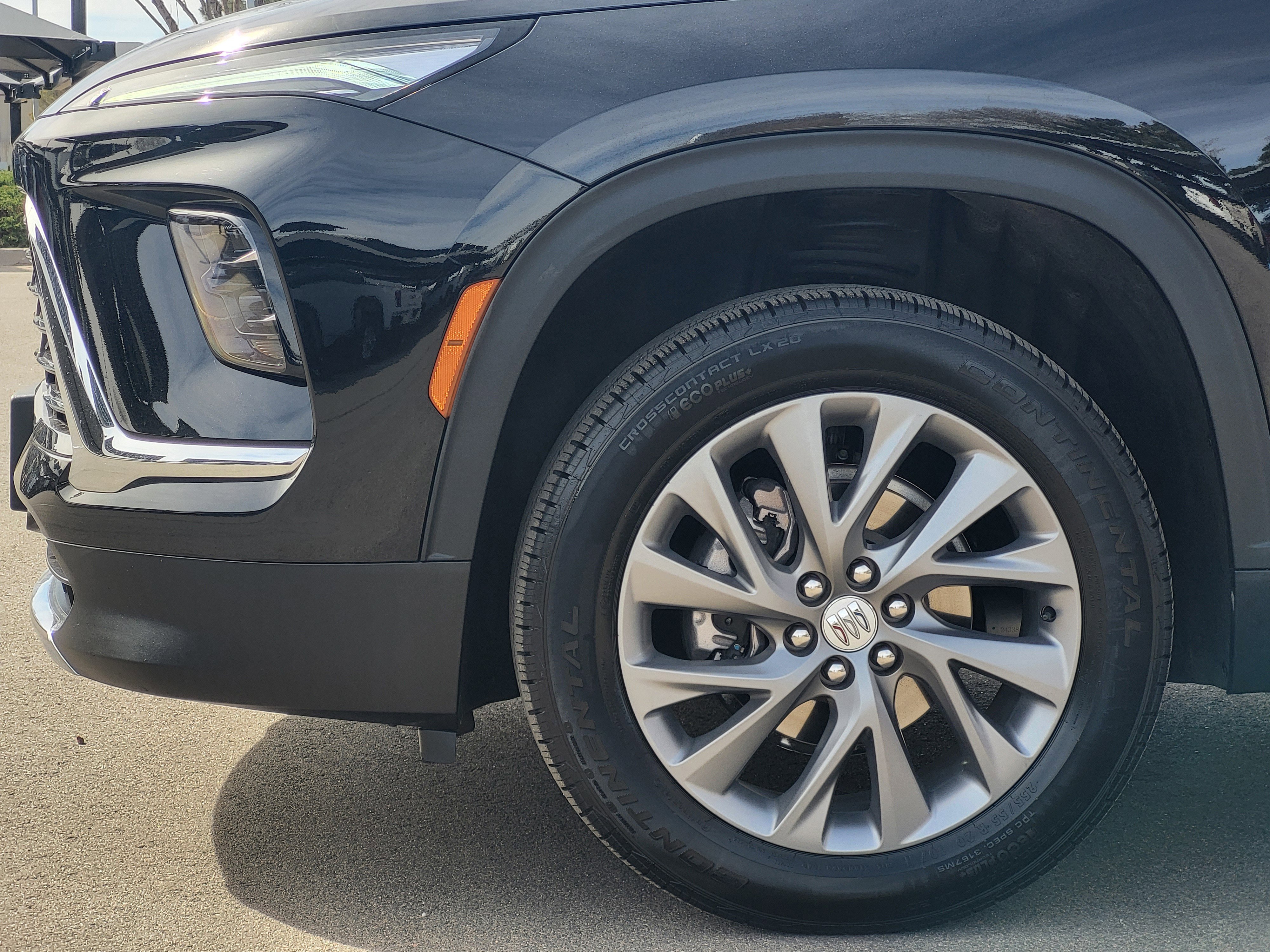 Used 2025 Buick Enclave Preferred image 9