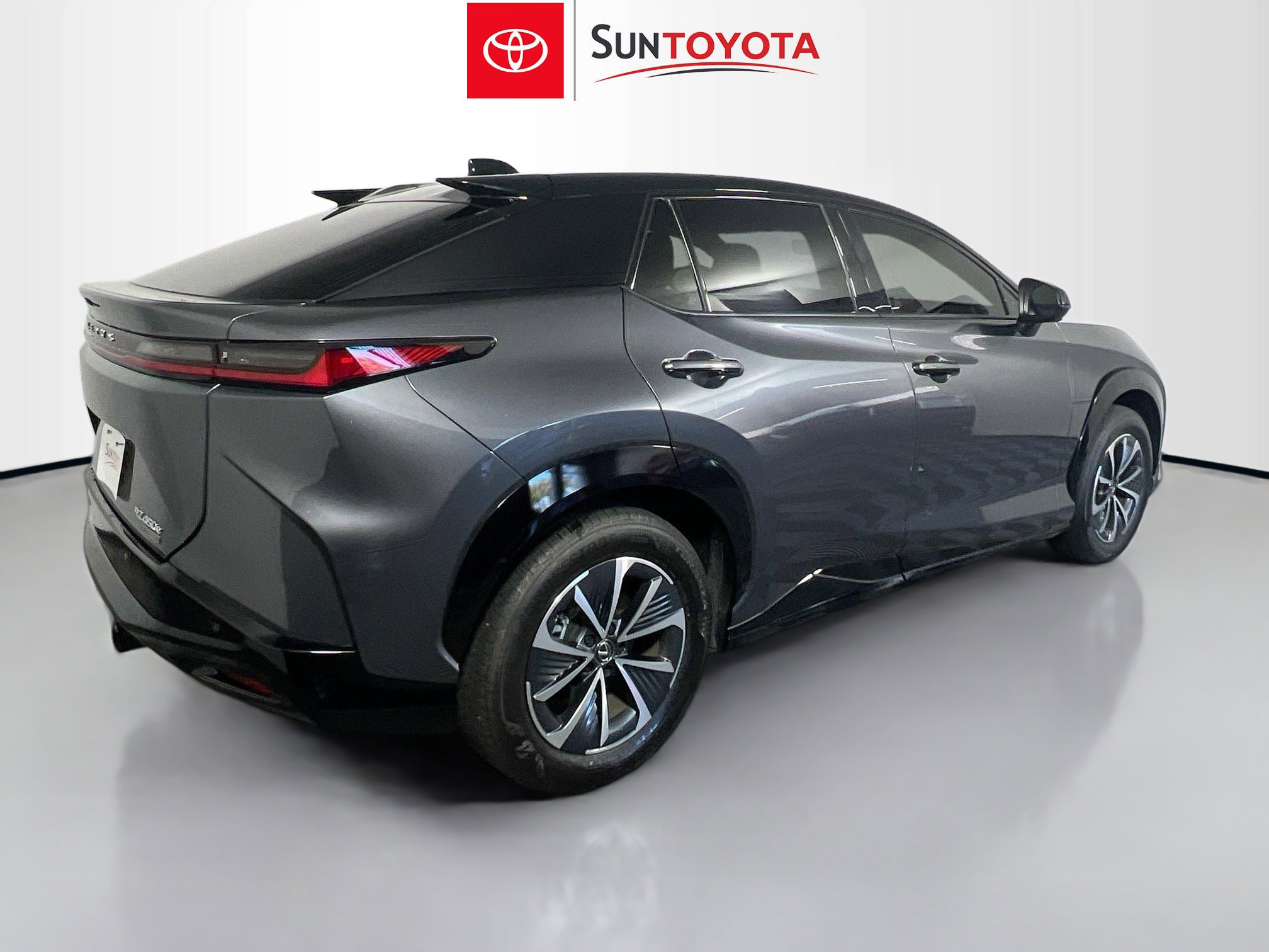 Used 2023 Lexus RZ 450e Premium image 4