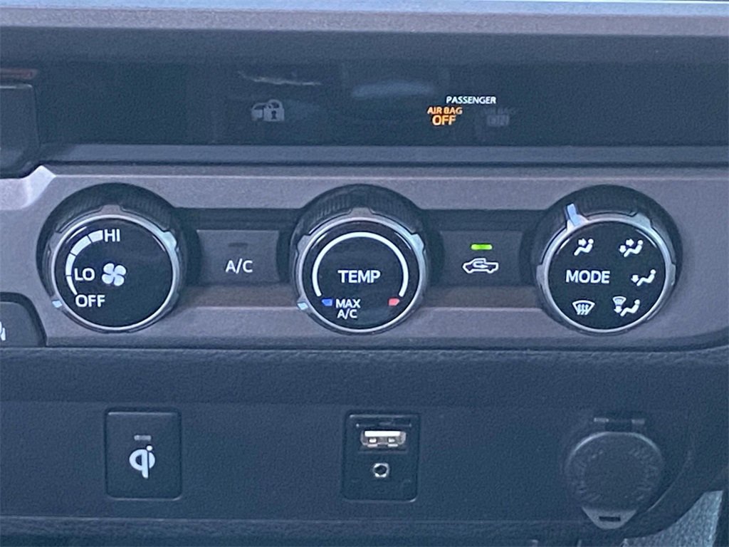 Certified 2017 Toyota Tacoma TRD Off-Road image 29