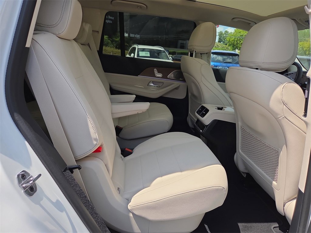 New 2025 Mercedes-Benz GLS 450 4MATIC image 16