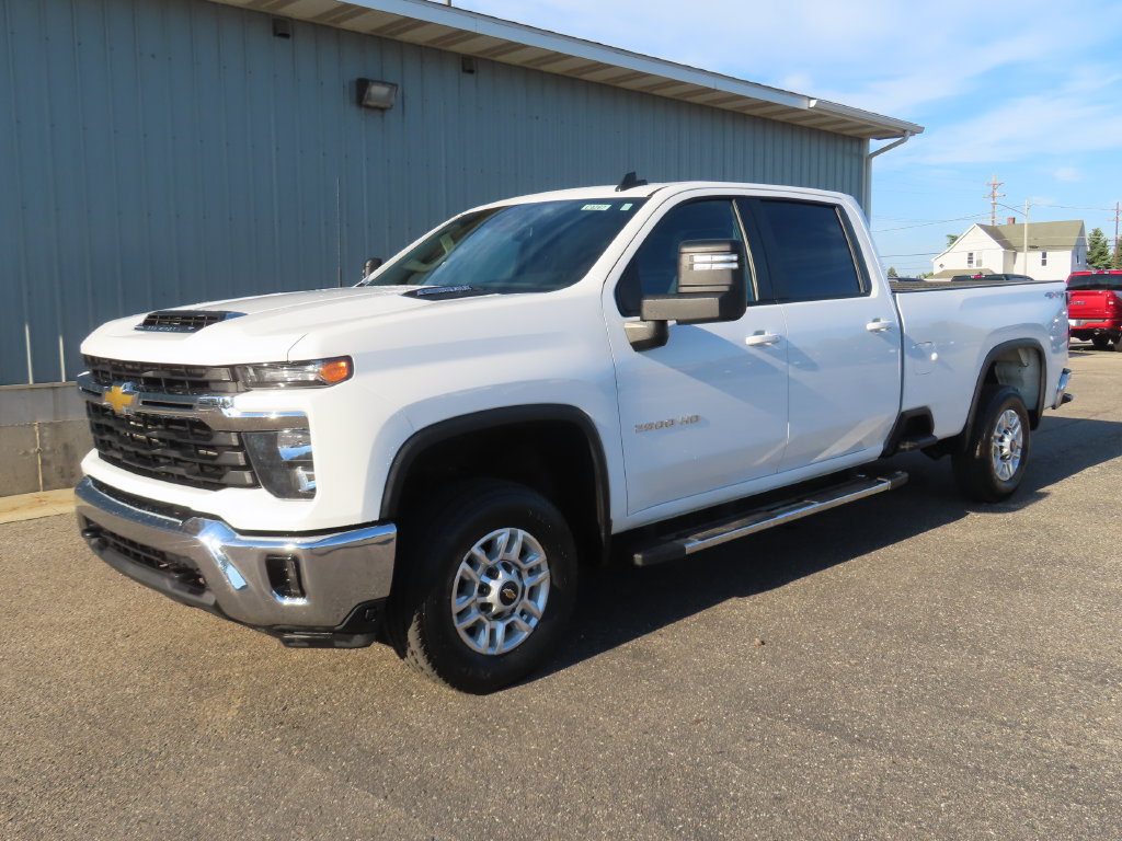 Used 2025 Chevrolet Silverado 2500 LT w/ Convenience Package AWD/4WD image 7