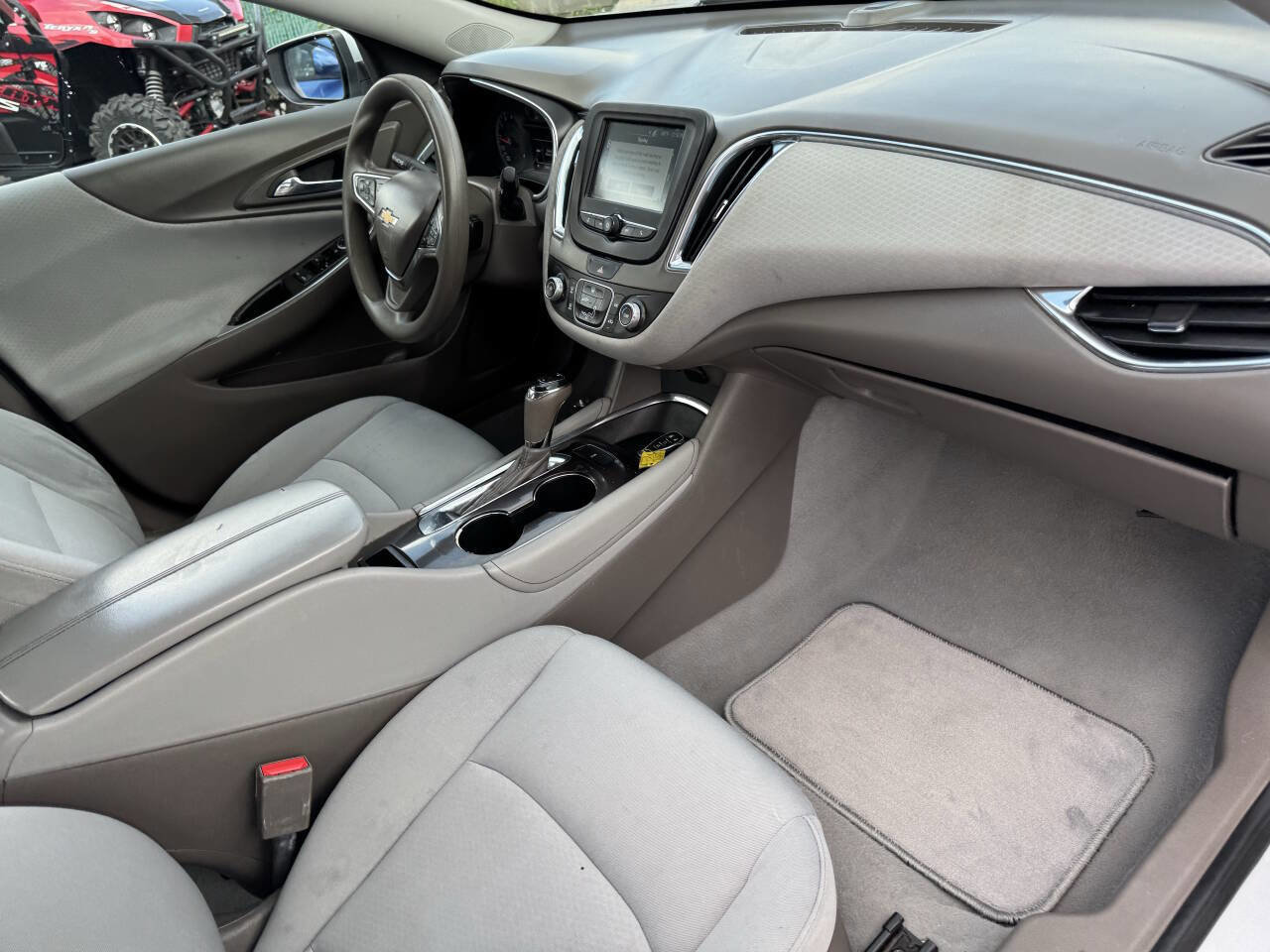 Used 2018 Chevrolet Malibu LT image 29