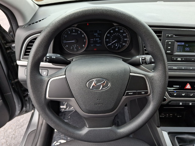Used 2018 Hyundai Elantra SE FWD image 17