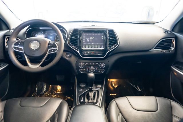 Used 2021 Jeep Cherokee Limited w/ Elite Package AWD/4WD image 9