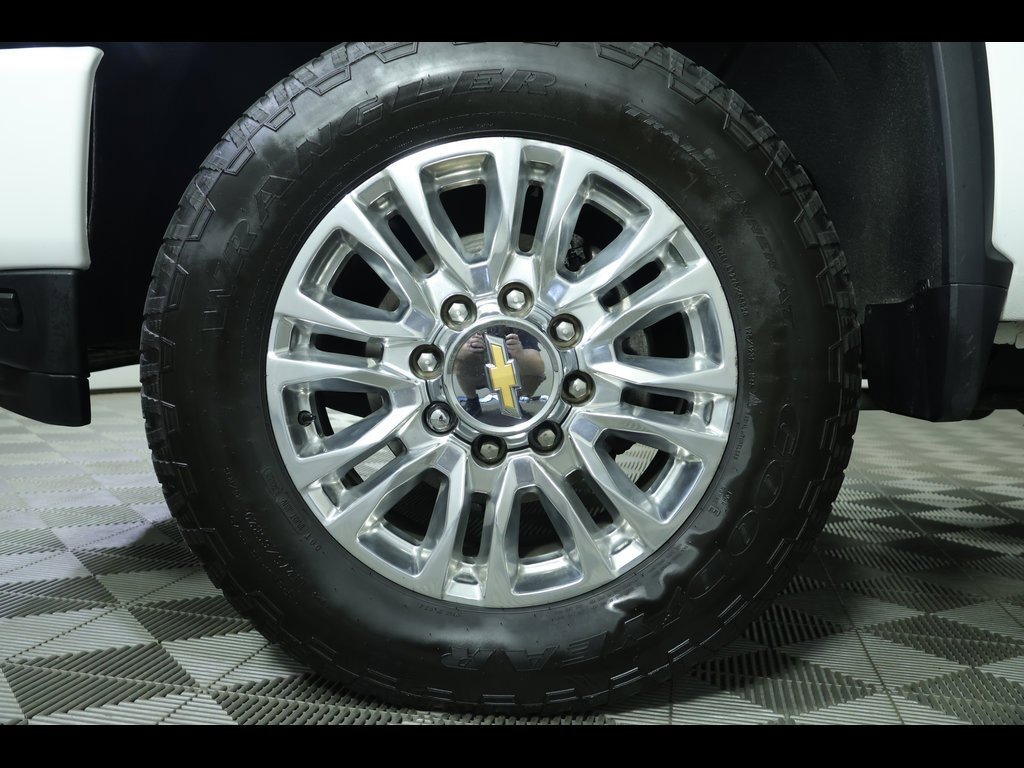 Used 2023 Chevrolet Silverado 2500 High Country w/ Z71 Off-Road Package image 14