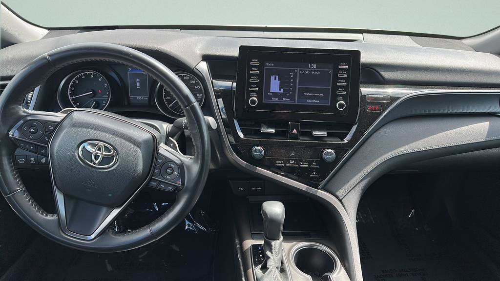 Used 2023 Toyota Camry SE FWD image 9
