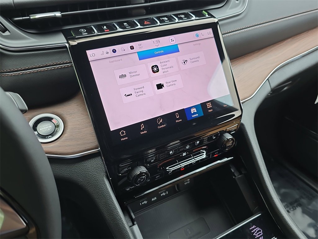 New 2025 Jeep Grand Cherokee Summit w/ Luxury Tech Group V image 21