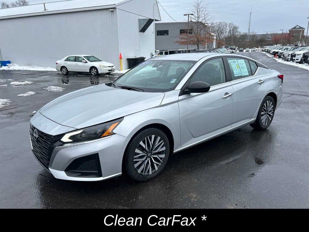 Used 2024 Nissan Altima 2.5 SV image 8