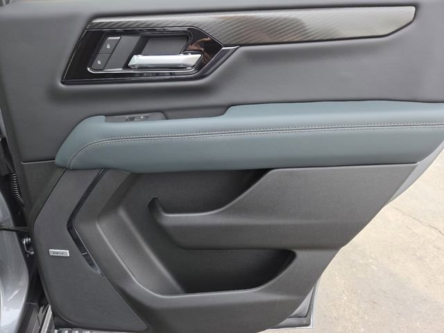 New 2026 GMC Yukon AT4 w/ AT4 Premium Package image 31