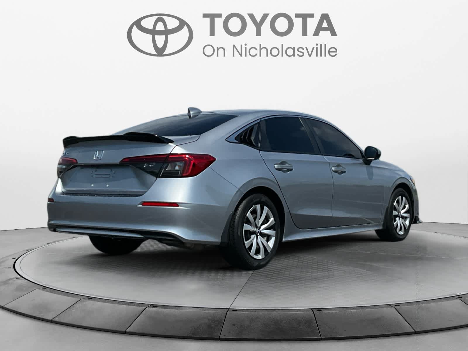 Used 2024 Honda Civic LX image 5