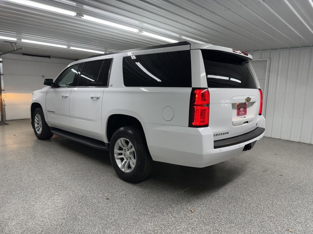 Used 2018 Chevrolet Suburban LT image 4