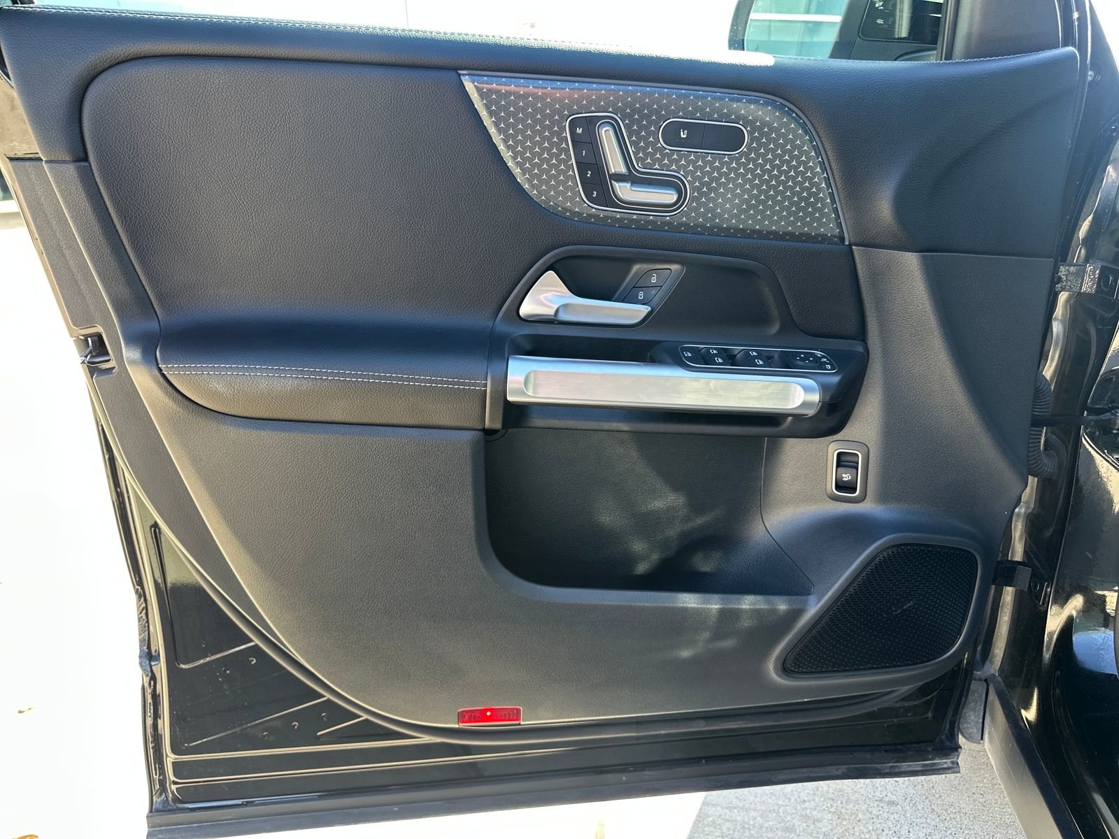 Used 2025 Mercedes-Benz GLB 250 GLB 250 image 10