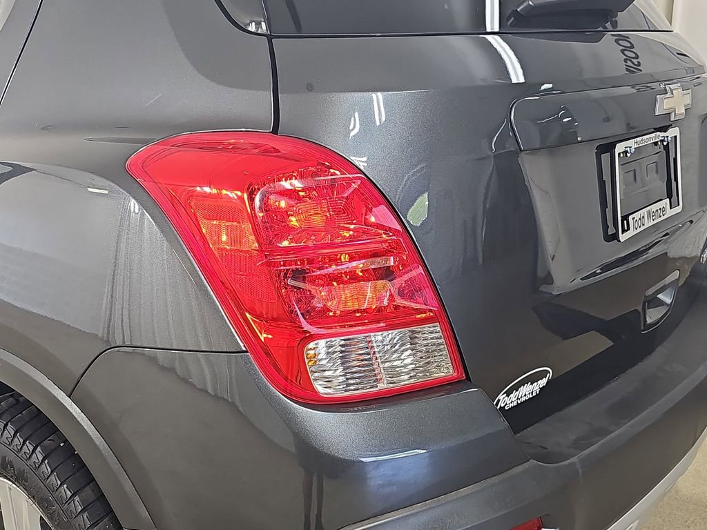 Used 2016 Chevrolet Trax LT w/ LPO, Protection Package FWD image 38