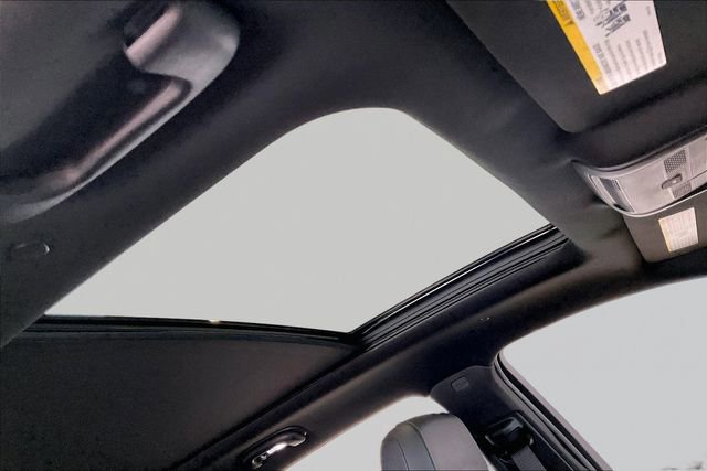 Used 2025 Cadillac XT5 Premium Luxury FWD image 19