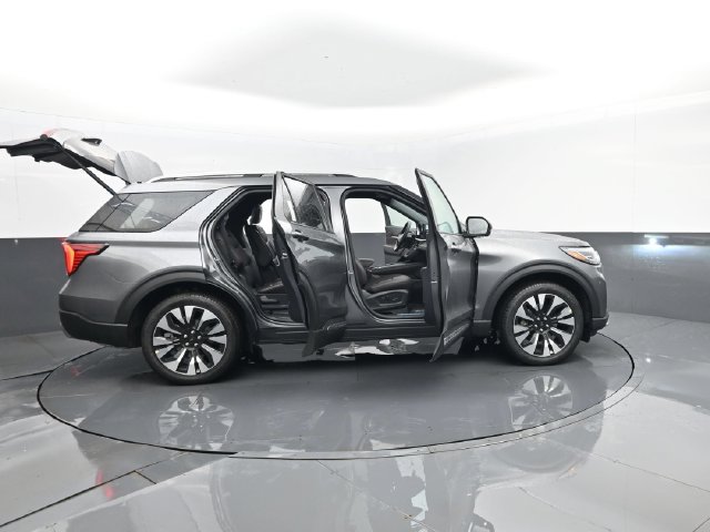 New 2027 Ford Explorer Platinum w/ LUX Leather Package AWD/4WD image 35