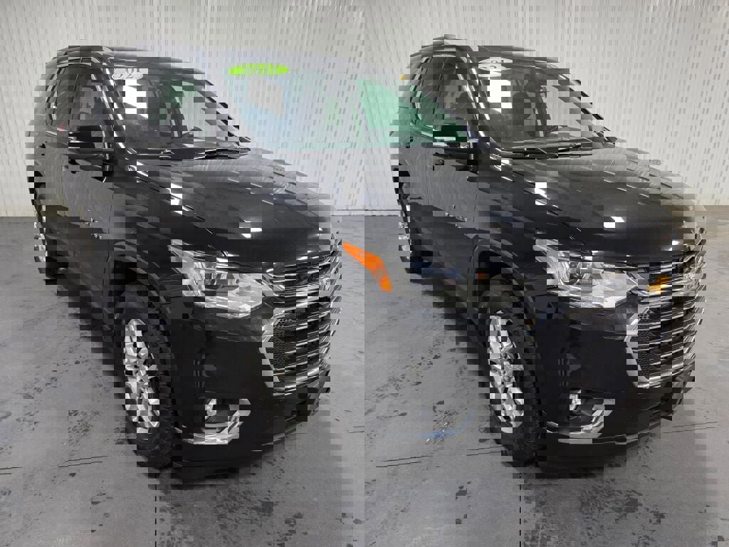 Used 2021 Chevrolet Traverse LT w/ LPO, Cargo Package image 2