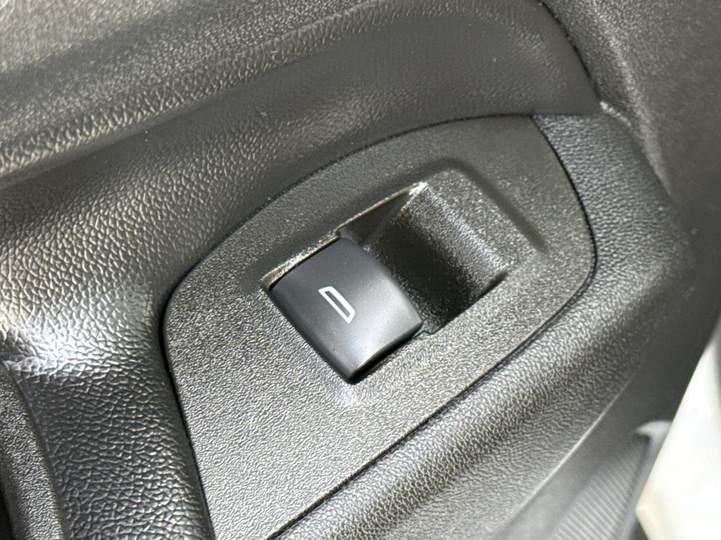 Used 2022 Chevrolet Equinox LT image 31