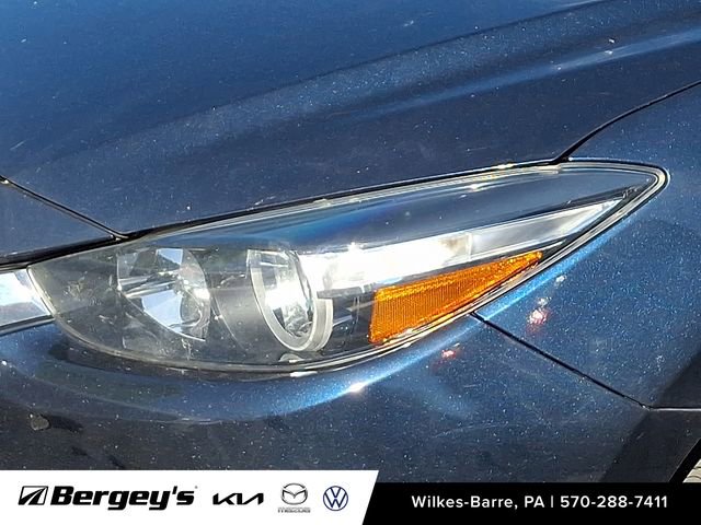 Used 2017 MAZDA MAZDA3 Sport w/ Preferred Equipment Package FWD image 10