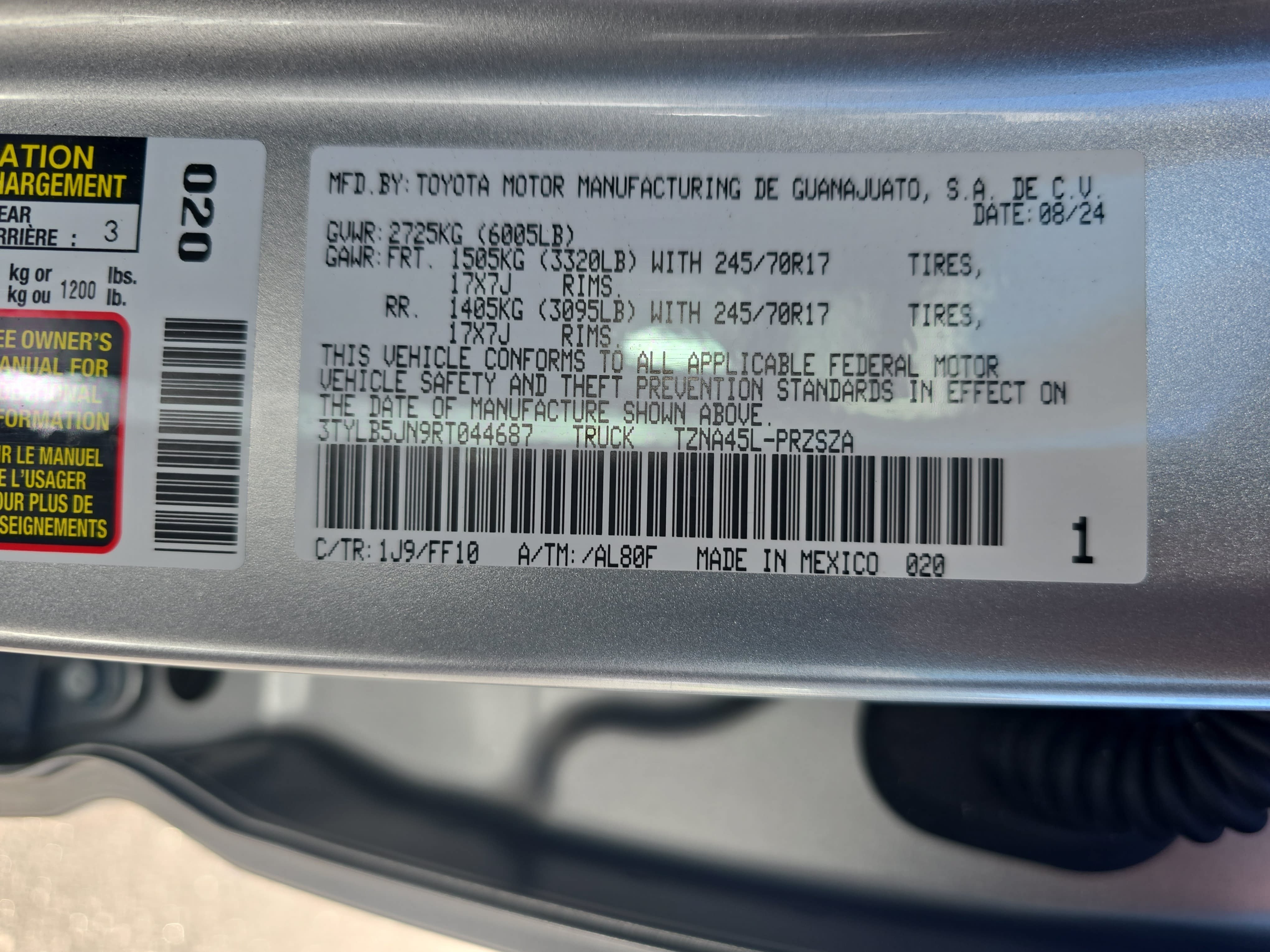 Certified 2024 Toyota Tacoma SR5 AWD/4WD image 37