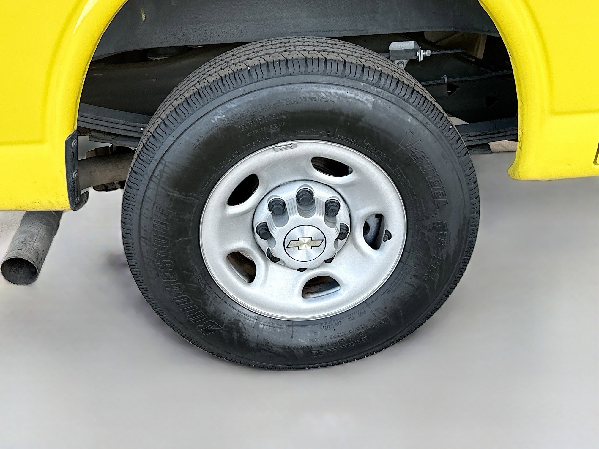 Used 2023 Chevrolet Express 2500 w/ Driver Convenience Package image 28